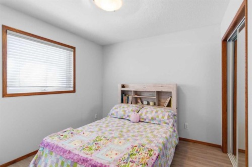 247 Cambridge Crescent, Strathmore, AB - Indoor Photo Showing Bedroom