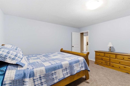 247 Cambridge Crescent, Strathmore, AB - Indoor Photo Showing Bedroom