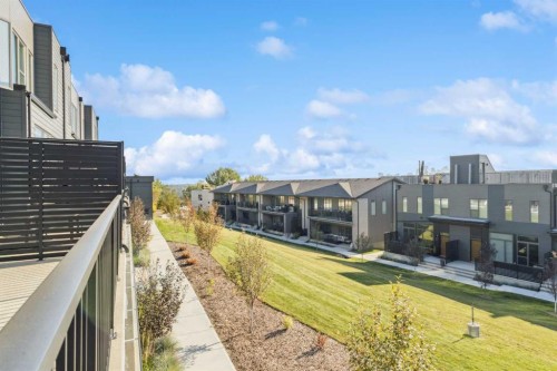 228 Sovereign Common Sw, Calgary, AB - Outdoor