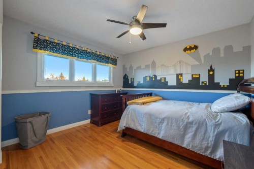 324 Willow Ridge Place Se, Calgary, AB - Indoor Photo Showing Bedroom