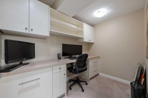 324 Willow Ridge Place Se, Calgary, AB - Indoor Photo Showing Office