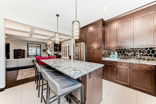 2213 27 Street Sw, Calgary, AB - Indoor Photo Showing Kitchen