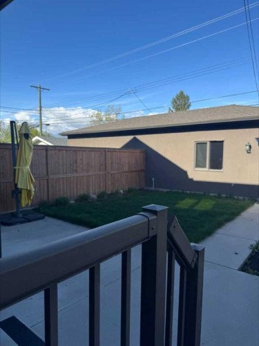 2213 27 Street Sw, Calgary, AB - Outdoor
