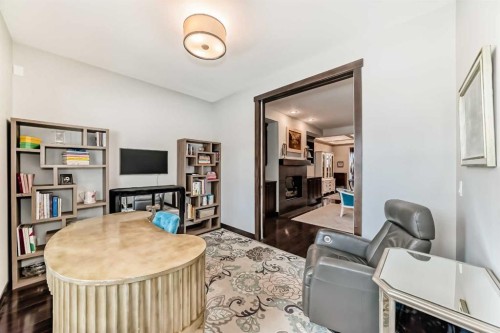 2213 27 Street Sw, Calgary, AB - Indoor Photo Showing Other Room