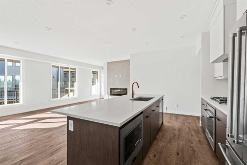 609 Sovereign Common Sw, Calgary, AB - Indoor Photo Showing Kitchen With Upgraded Kitchen
