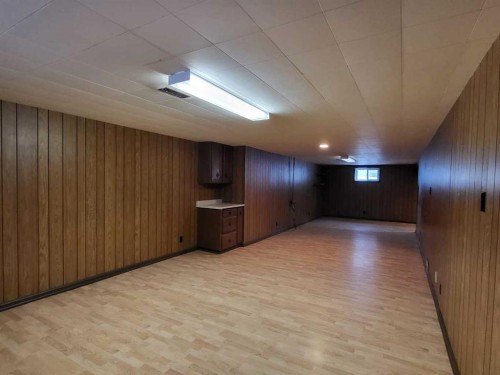 22 Montrose Crescent Ne, Calgary, AB - Indoor