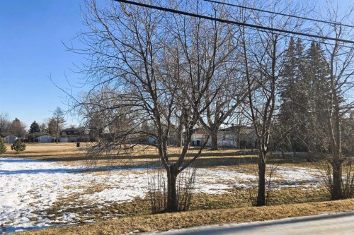 22 Montrose Crescent Ne, Calgary, AB - Outdoor With View