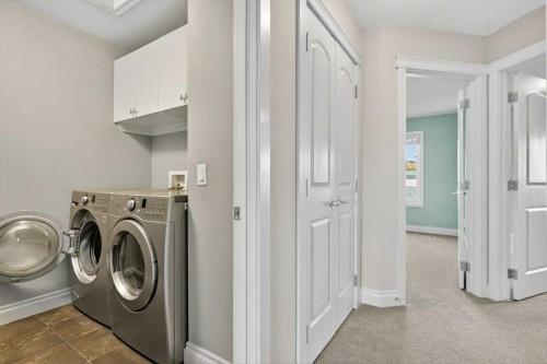 513 31 Street Nw, Calgary, AB - Indoor Photo Showing Laundry Room