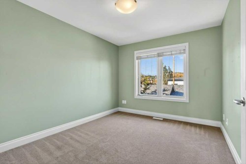 513 31 Street Nw, Calgary, AB - Indoor Photo Showing Other Room