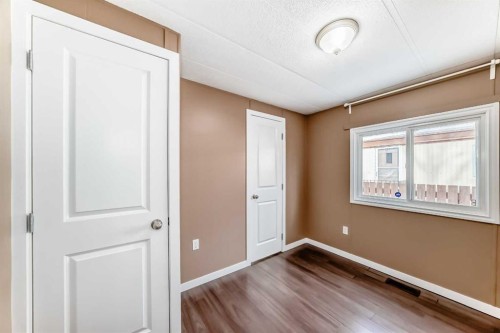 24 Spring Dale Circle Se, Airdrie, AB - Indoor Photo Showing Other Room