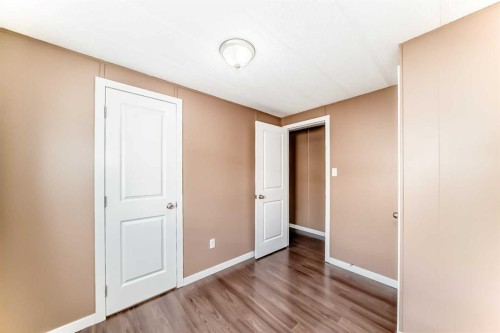 24 Spring Dale Circle Se, Airdrie, AB - Indoor Photo Showing Other Room
