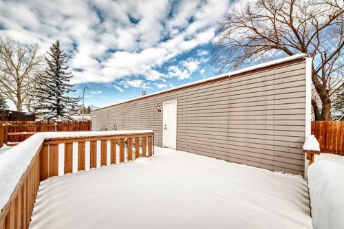 24 Spring Dale Circle Se, Airdrie, AB - Outdoor