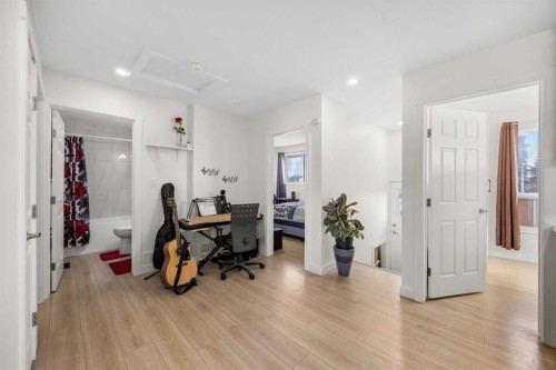 123 Radley Place Se, Calgary, AB - Indoor