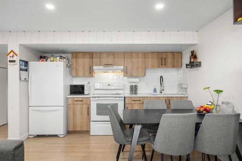 123 Radley Place Se, Calgary, AB - Indoor