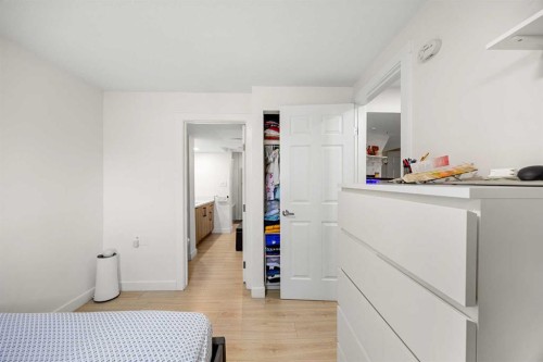 123 Radley Place Se, Calgary, AB - Indoor