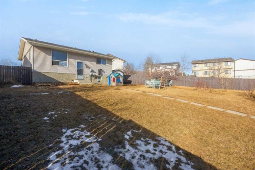 123 Radley Place Se, Calgary, AB - Outdoor