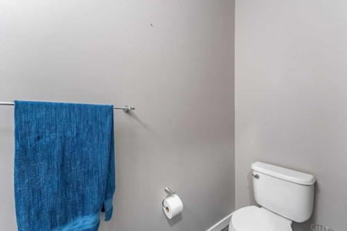 74 Evansridge Crescent Nw, Calgary, AB - Indoor Photo Showing Bathroom