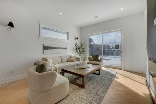 2413 25 Avenue Nw, Calgary, AB - Indoor Photo Showing Living Room