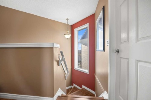 67 Evansmeade Crescent Nw, Calgary, AB - Indoor Photo Showing Other Room