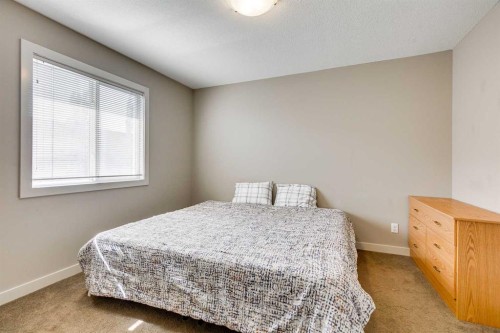 95 Evansdale Common Nw, Calgary, AB - Indoor Photo Showing Bedroom