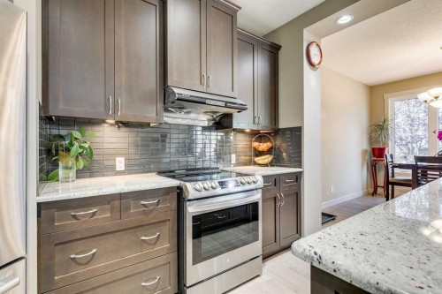 95 Evansdale Common Nw, Calgary, AB - Indoor Photo Showing Kitchen