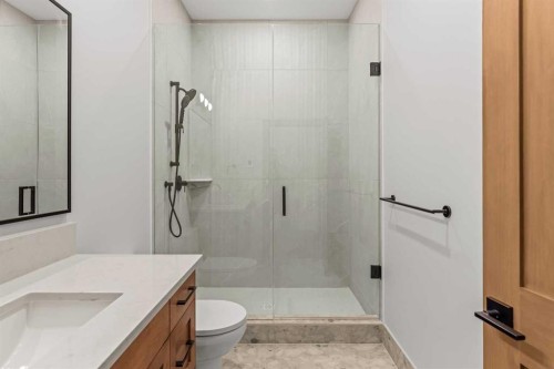 28 Blue Grouse Ridge, Canmore, AB - Indoor Photo Showing Bathroom
