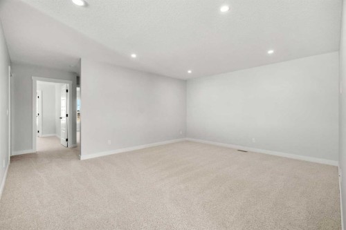 63 Creekstone Common Sw, Calgary, AB - Indoor Photo Showing Other Room