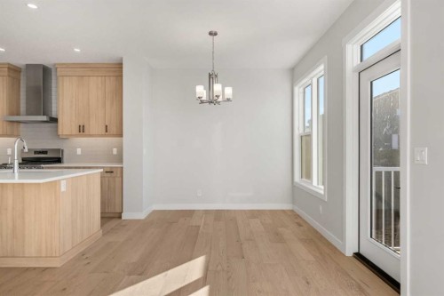 63 Creekstone Common Sw, Calgary, AB - Indoor Photo Showing Kitchen