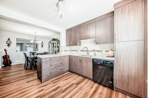 307 Auburn Bay Circle Se, Calgary, AB - Indoor Photo Showing Kitchen