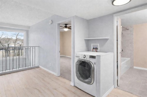 104-1817 14A Street Sw, Calgary, AB - Indoor Photo Showing Laundry Room