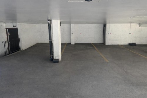 104-1817 14A Street Sw, Calgary, AB - Indoor Photo Showing Garage