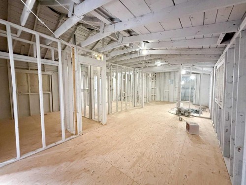 4906 52 Avenue, Olds, AB - Indoor Photo Showing Other Room