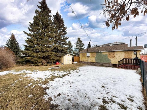 4906 52 Avenue, Olds, AB - Outdoor