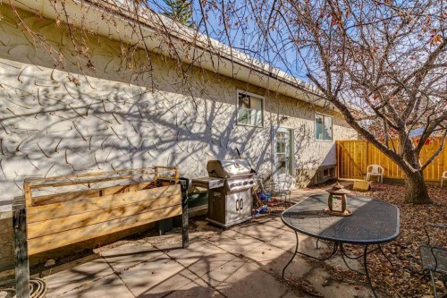 10712 Mapleshire Crescent Se, Calgary, AB - Outdoor