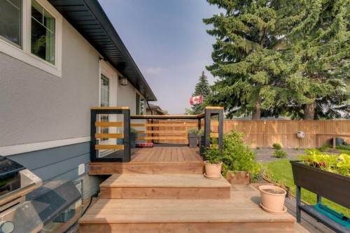 2444 45 Street Se, Calgary, AB - Outdoor With Exterior