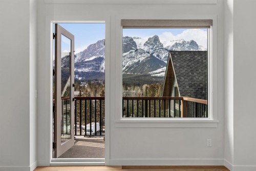405-1505 Spring Creek Gate, Canmore, AB - Indoor Photo Showing Other Room