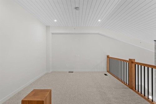 405-1505 Spring Creek Gate, Canmore, AB - Indoor Photo Showing Other Room