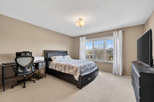 253 Chaparral Valley Drive Se, Calgary, AB - Indoor Photo Showing Bedroom