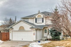 66 Tuscany Hills Point NW Calgary, AB T3L 2C7