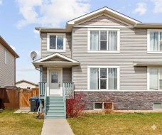 1552 Mcalpine Street  Carstairs, AB T0M 0N0