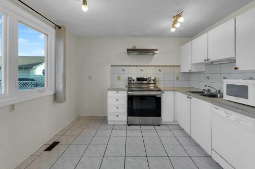 36 Castlebrook Way Ne, Calgary, AB 