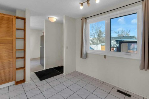 36 Castlebrook Way Ne, Calgary, AB 