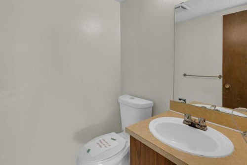 36 Castlebrook Way Ne, Calgary, AB 