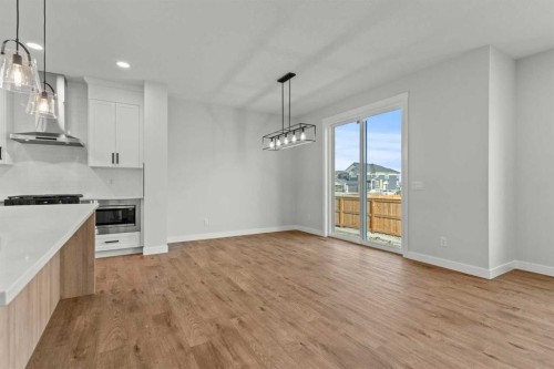 263 Kinniburgh Loop, Chestermere, AB - Indoor Photo Showing Kitchen