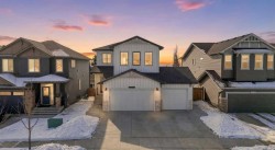 29 Highwood Drive  Okotoks, AB T1S 5S3