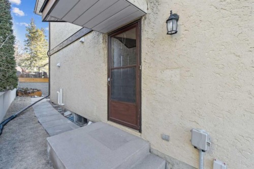 91 Edgehill Drive Nw, Calgary, AB - Outdoor