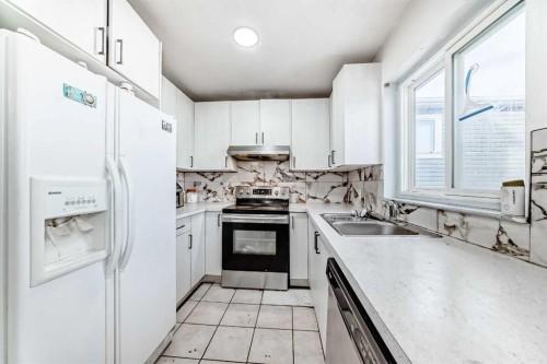 104 Falmere Way Ne, Calgary, AB - Indoor Photo Showing Kitchen