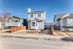 104 Falmere Way NE Calgary, AB T3J 2Y5