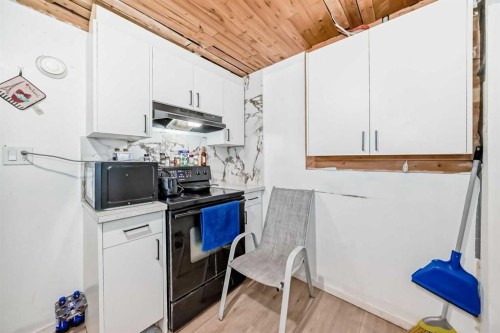 104 Falmere Way Ne, Calgary, AB - Indoor Photo Showing Kitchen