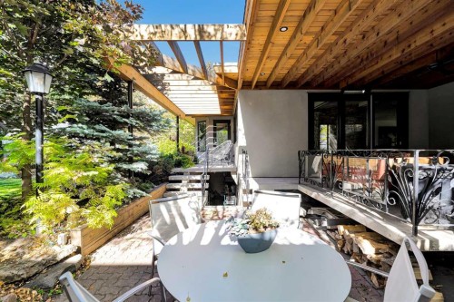 1707 Suffolk Street Sw, Calgary, AB - Outdoor